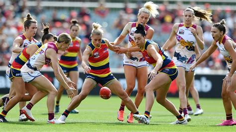 how long is an aflw game